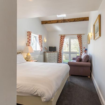 The Cross Keys Inn Тибей Экстерьер фото